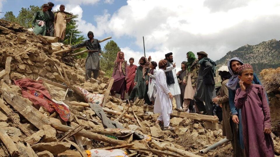 Taliban umožnil dodávky humanitárnej pomoci do oblastí zasiahnutých zemetrasením