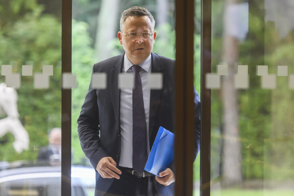 Na snímke minister financií SR Ladislav Kamenický (Smer-SD) prichádza na mimoriadne zasadnutie Bezpečnostnej rady SR v Bratislave 22. mája 2024. FOTO TASR - Jaroslav Novák