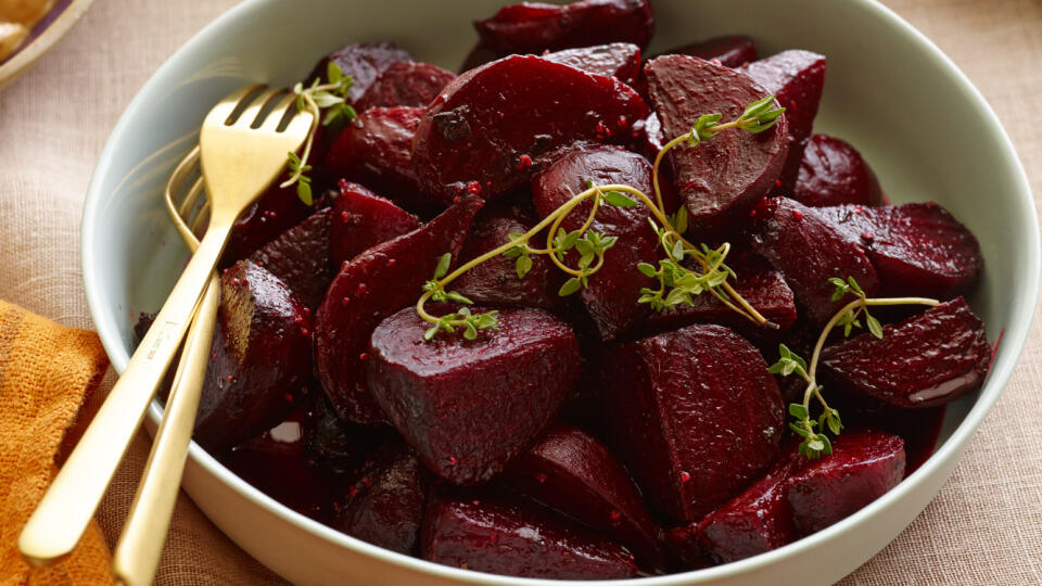 ROASTED BEETS Ina Garten Barefoot Contessa/Market Day Food Network Beets, Olive Oil, Fresh Thyme Leaves, Kosher Salt, Pepper, Raspberry Vinegar, Orange