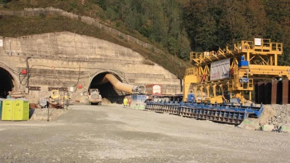 Mladá geodetka Majka prišla o život v tuneli Višňové.