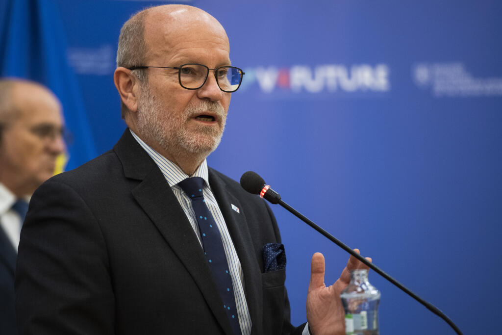 Na snímke minister zahraničných vecí a európskych záležitostí SR Rastislav Káčer počas tlačovej konferencie po rokovaní ministrov zahraničných vecí krajín Vyšehradskej skupiny (V4) v Bratislave 6. decembra 2022. FOTO TASR - Jaroslav Novák