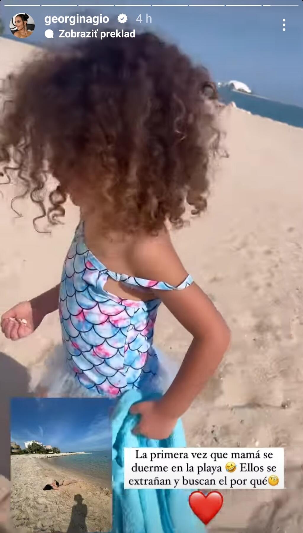 Hneď potom, čo Georgina došla do Kataru, zažila trapas. Hľadáme príčinu, prečo mama zaspala na pláži, napísala k svojmu príbehu na Instagrame