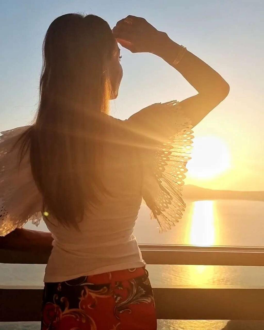 Zora Czoborová si v lete užíva na cestách po Južnej Európe, ale nezaháľa ani pracovne. Trénuje zákazníčky na letných zájazdových fitness pobytoch.