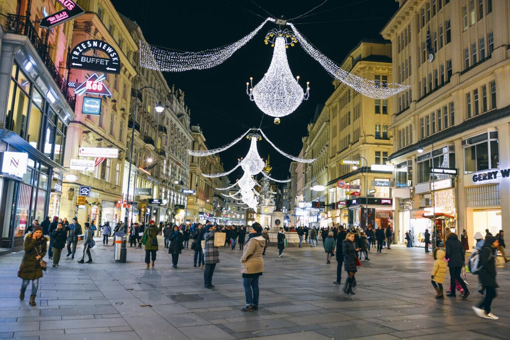 Vianočná výzdoba na ulici Graben