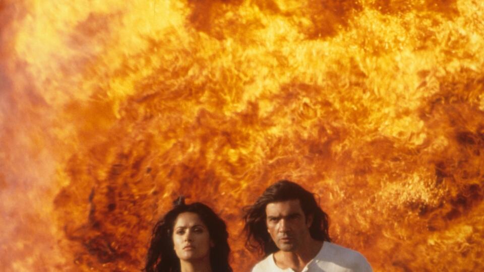 Город отчаянный. Отчаянный (Desperado) 1995. Сальма Хайек и Антонио бандерос.