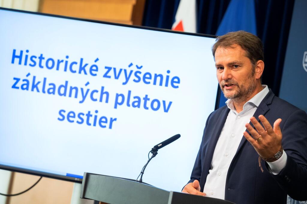 Na snímke podpredseda vlády a minister financií SR Igor Matovič (OĽaNO) počas tlačovej konferencie k navýšeniu základných platov zdravotných sestier v Bratislave vo štvrtok 18. augusta 2022. FOTO  *** Local Caption *** portrét šírka velkoplošná obrazovka historické navýšenie platov