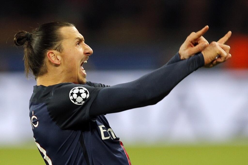 SY 85 Paríž - Hráč PSG Zlatan Ibrahimovič oslavuje svoj úvodný gól v prvom osemfinálovom zápase Ligy majstrov PSG - FC Chelsea v Paríži 16. februára 2016. FOTO TASR/AP 
PSG's Zlatan Ibrahimovic celebrates his opening goal during the Champions League round of 16, 1st leg soccer match between Paris Saint Germain and Chelsea at the Parc des Princes stadium in Paris, France, Tuesday, Feb. 16, 2016. (AP Photo/Christophe Ena)