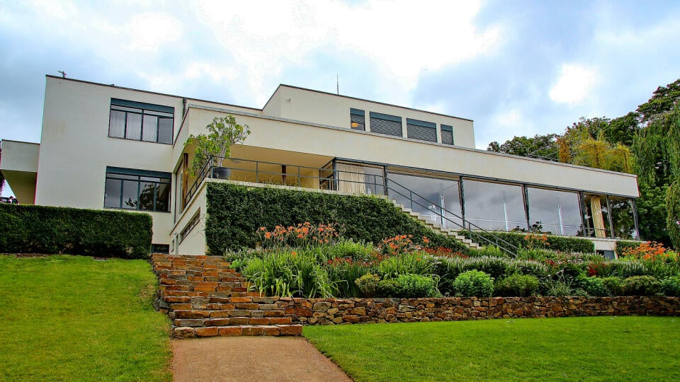 Vila Tugendhat je dnes jediná česká pamiatka modernej architektúry zapísaná do Zoznamu svetového kultúrneho dedičstva UNESCO.