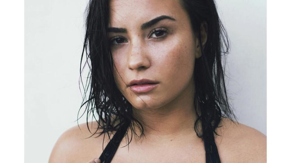 Demi Lovato má zlato v hrdle. Dúfame, že ju starosti nepoznačili