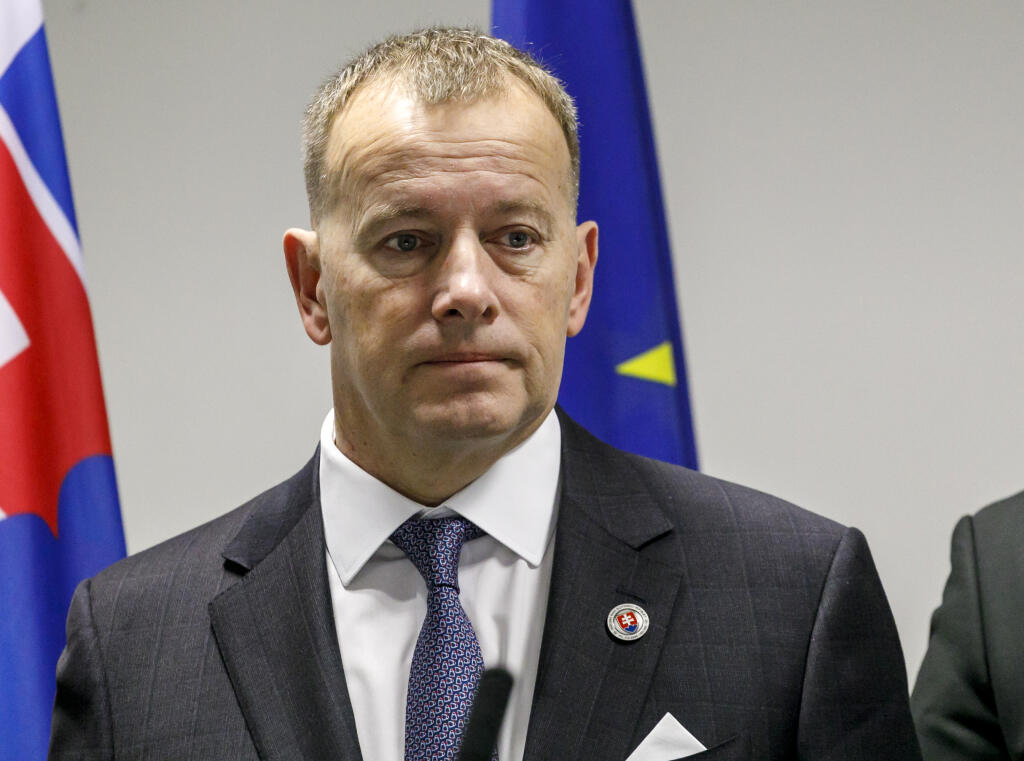 Na snímke predseda Národnej rady SR Boris Kollár (Sme rodina) počas tlačovej konferencie na tému zmeny pre dlžníkov Sociálnej poisťovne vo forme generálneho pardonu v Bratislave 3. februára 2023. FOTO TASR - Dano Veselský