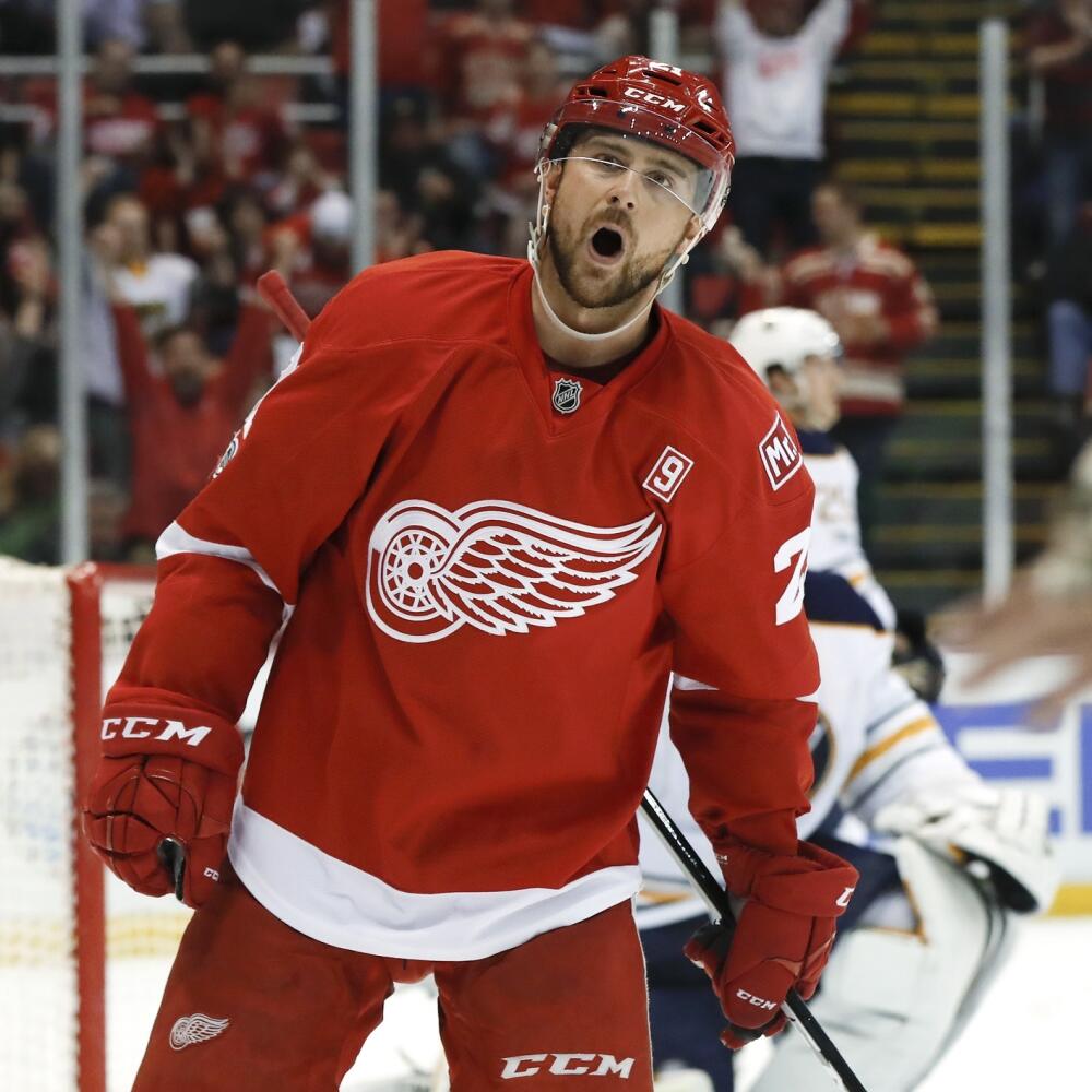 Tatar sa tak počas výluky nerozhodol ísť do KHL. Prišiel domov a navyše do klubu, ktorý neašpiroval na vysoké priečky v tabuľke.