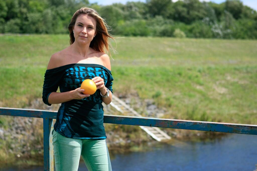 Moderátorka Erika Judínyová, auto, dovolenka, fit, pomaranč
Foto: Zuzana Gavulová
Neuverejnené
pôvodný súbor:_G__1743.eps