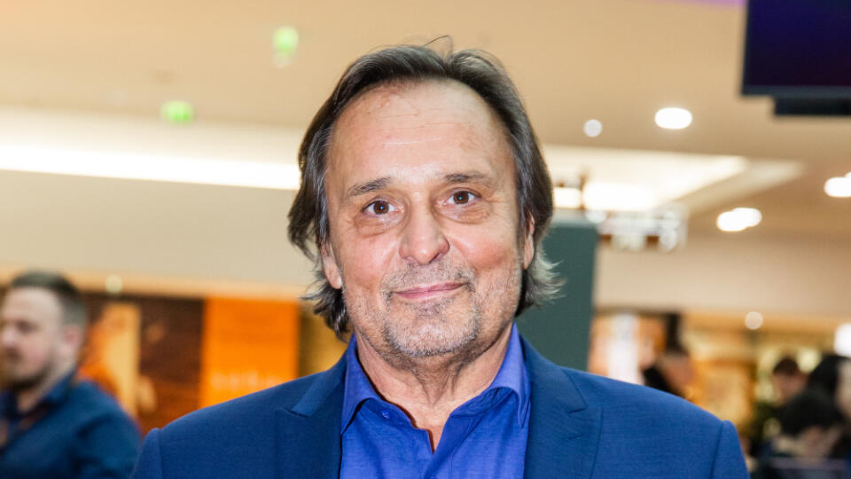Premiéra slovenského filmu "Sviňa" v jednom z bratislavských nákupných centier. Na snímke Jozef Vajda.