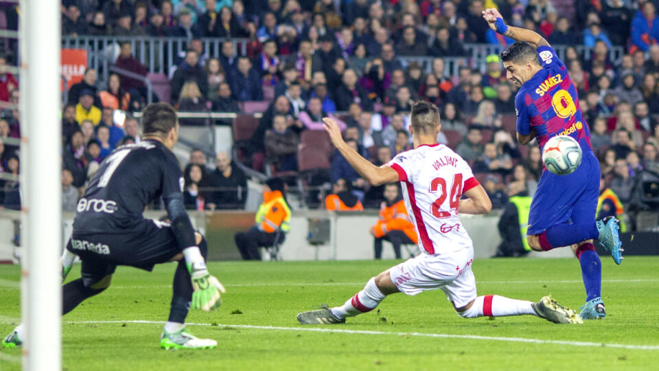 Luis Suarez a jeho zakončenie pätou.