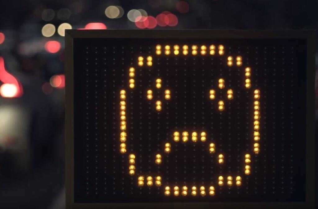 Plaťte dane tak, ako sa stavajú diaľnice. Poštová banka spustila novú kampaň