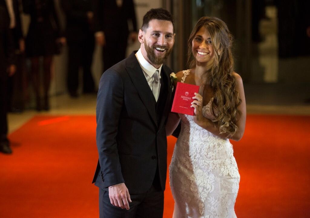 Francúzom vadí, že Messi cestoval počas leta na jednu dovolenku za druhou, k čomu využíval svoj luxusný tryskáč.