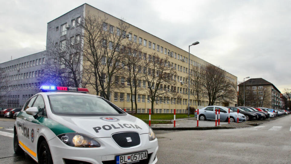 Žilinskí policajti majú čo robiť, aby na cestách udržali poriadok.