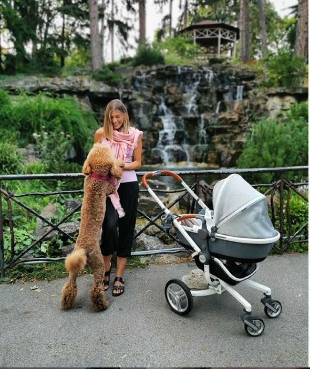 Jasmína Alagič má najdrahší kočík