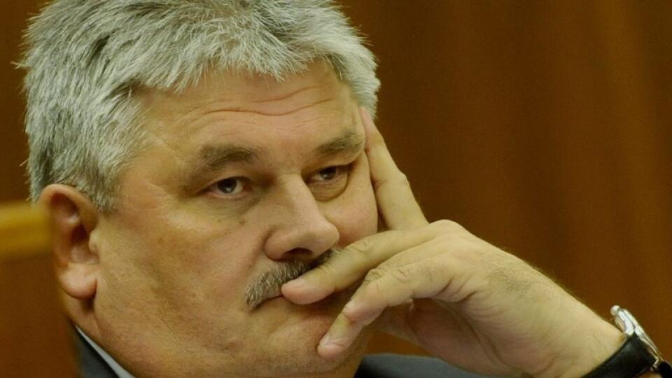 Minister práce, sociálnych vecí a rodiny Ján Richter.