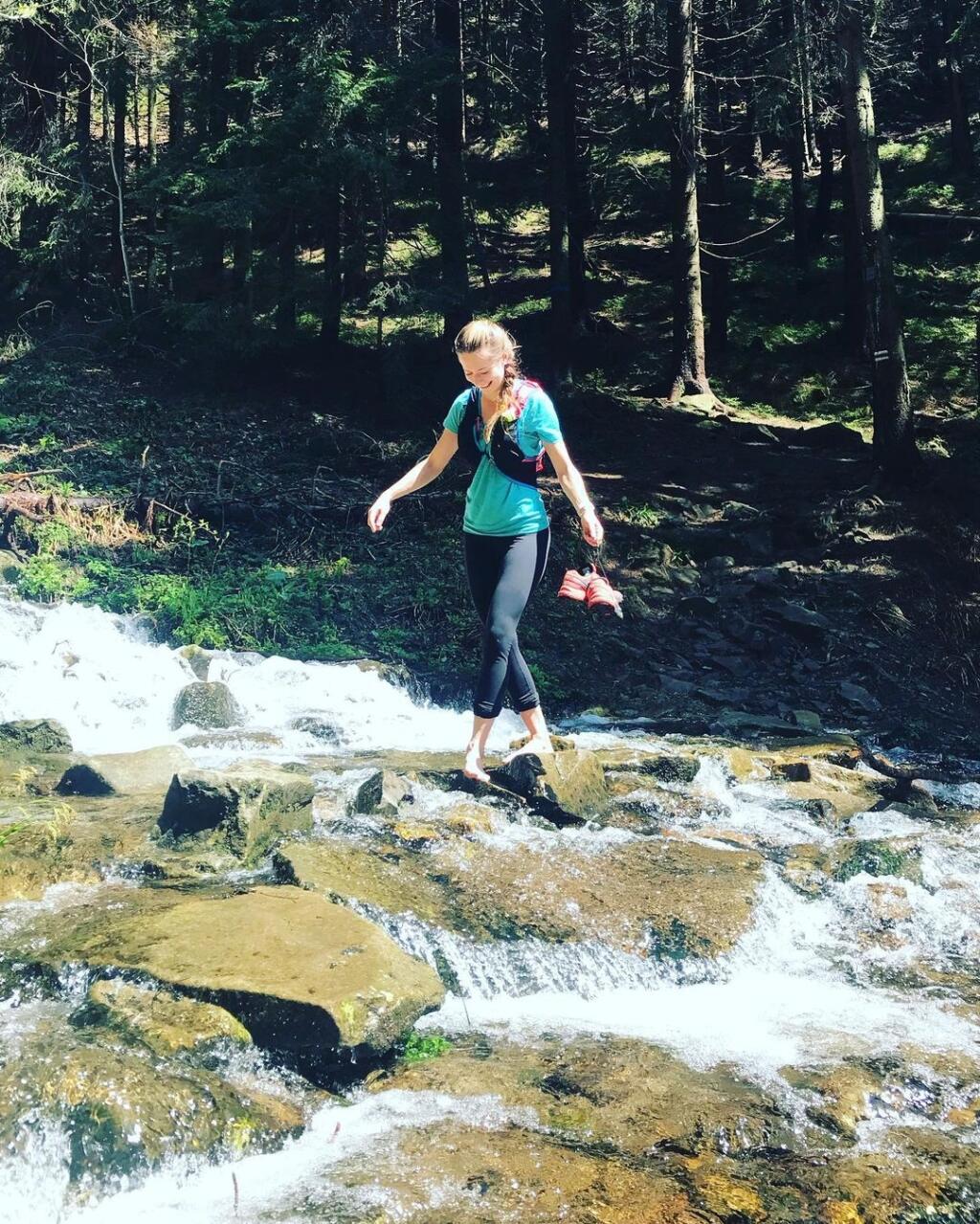 „Môžem s ňou prebrať aj iné ako športové veci, už som ženu pri sebe potrebovala. Veľa s ňou cvičím, možno sa moje telo aj trochu zmenilo, keďže využívam aj iné svaly a vďaka tomu sa po fyzickej stránke cítim ešte oveľa silnejšia,“ povedala slovenská lyžiarka na margo fyzioterapeutky Ivany Gasparek.