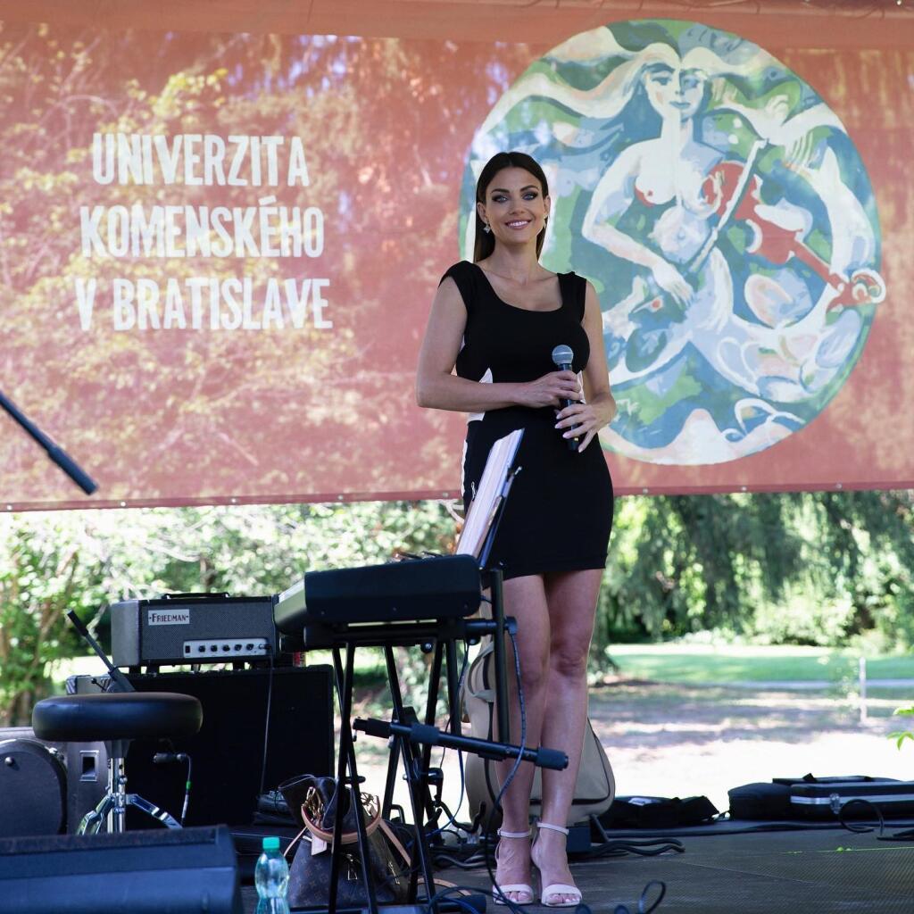 Aby si udržala postavu a bola fit, venuje sa pohybu aspoň 20 minút denne.