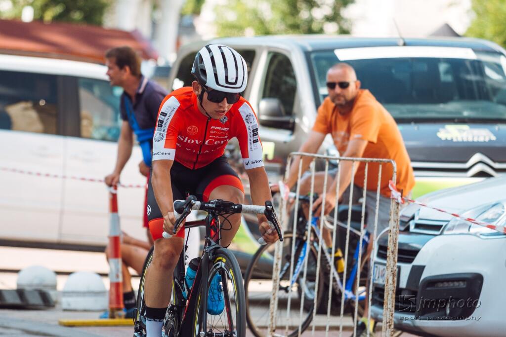 Talentovanému cyklistovi Róbertovi Nagyovi sa stala osudnou zrážka s kamiónom počas tréningu.