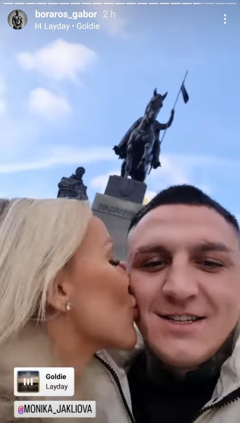 Zdá sa, že tá pauza im prospela a oni sú do seba zamilovaní viac, ako za čias spoznávania sa. A určite za to môže aj ich dcérka Zora.
