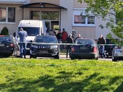 Tragédia: V byte našli mŕtveho muža, zranenú ženu i deti: Susedov zobudila veľká hádka