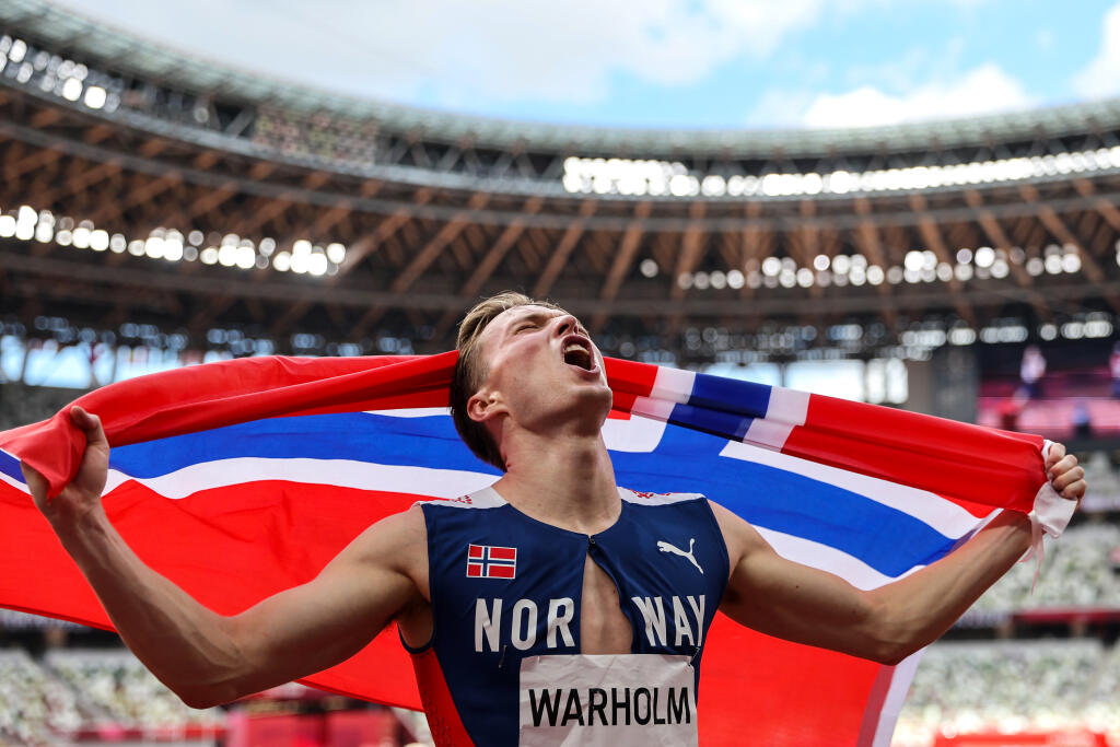 Karsten Warholm v behu na 400m cez prekážky prekonal svetový rekord a získal zlato na olympiáde v Tokiu.