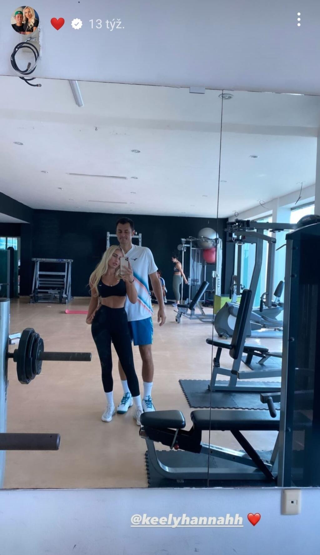 Argentínska 27-ročná krásna blondína Eugenia randí s krajanom a tenisovým šampiónom Diegom Schwartzmanom. Dvojica je spolu od roku 2019 a má za sebou niekoľko významných okamihov.