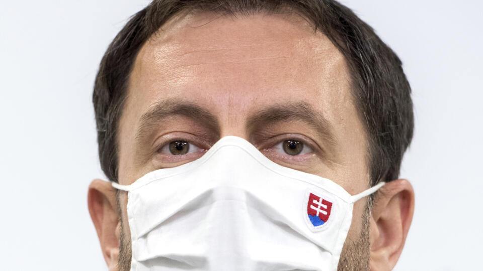 Na snímke minister financií SR Eduard Heger (OĽaNO) počas brífingu na Tému: Oznámenie víťaza výberového konania na predsedu Rady pre rozpočtovú zodpovednosť (RRZ) 8. septembra 2020 v Bratislave. Novým predsedom RRZ by sa mal stať ekonomický expert a bývalý viceguvernér Národnej banky Slovenska Ján Tóth. FOTO TASR - Martin Baumann