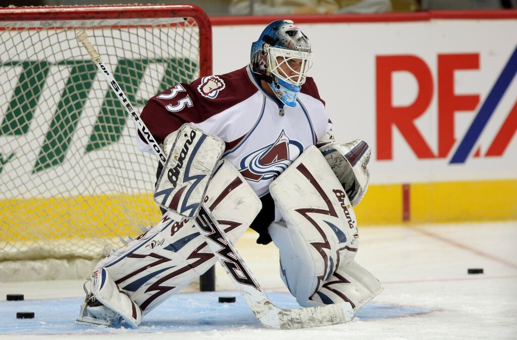 Jason Bacashihua odohral niekoľko prípravných zápasov aj za Colorado Avalanche.