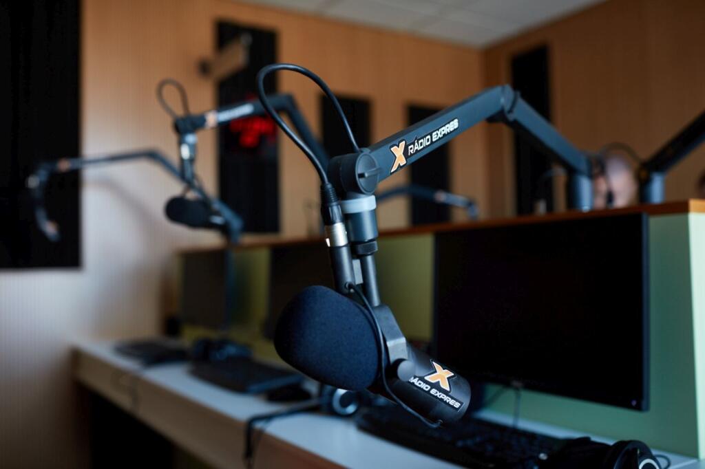 Z Expresu odišla moderátorka víkendu, rádio upravilo program