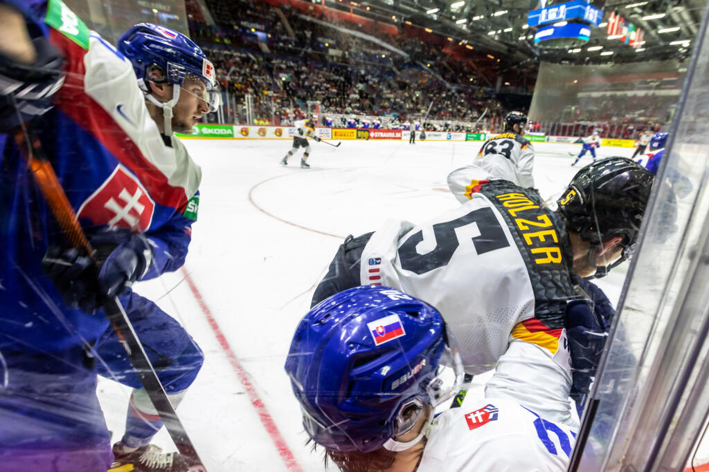 Slovenskí hokejisti sa na majstrovstvách sveta zatiaľ strelecky trápia.