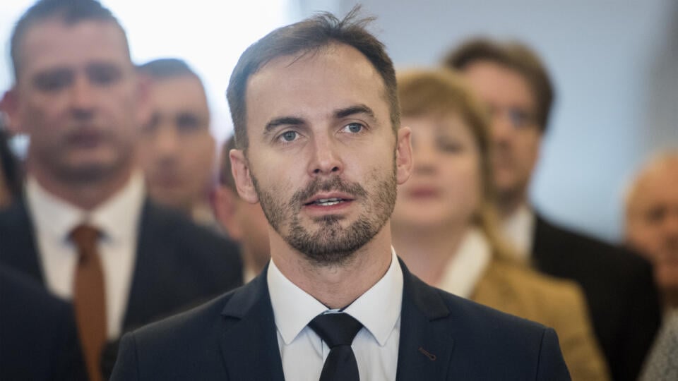 Na snímke Michal Šipoš počas predstavenia kandidačnej listiny OĽaNO do budúcoročných parlamentných volieb v Bratislave 3. decembra 2019. Šipoš kandiduje z 5. miesta. Kandidátku OĽaNO povedie pedagogička Mária Šofranko. Z čísla dva bude kandidovať odborník hnutia na obranu Jaroslav Naď, nasleduje bývalý policajný vyšetrovateľ Lukáš Kyselica. Líder hnutia Igor Matovič, ktorý bude kandidovať z posledného 150. miesta. FOTO TASR - Martin Baumann
