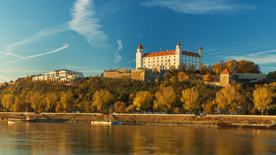 Bratislava,Castle,parliament,And,Danube,River,And,Beautiful,Fall,Day,slovakia