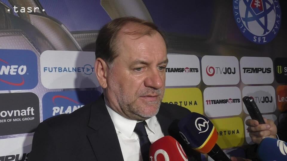 VIDEO Tréner roka Vladimír Weiss st.: Nie je ľahké trénovať hráčov, ktorí sú z 13 krajín