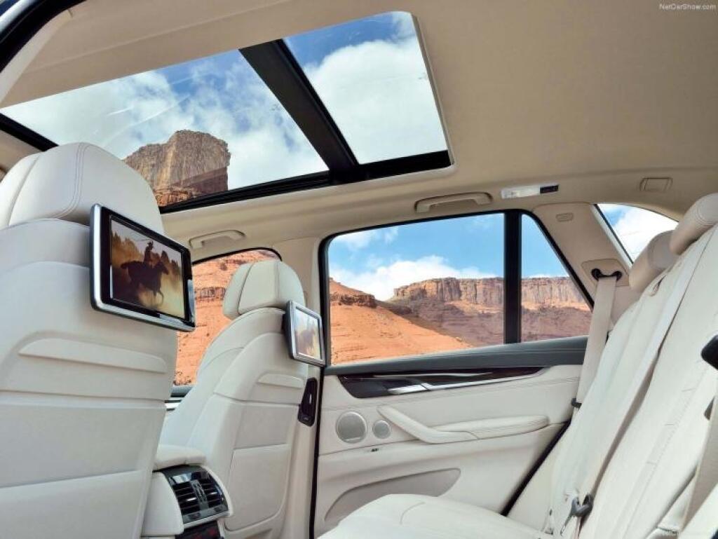 TREND test Mercedes-Benz G verzus BMW X5