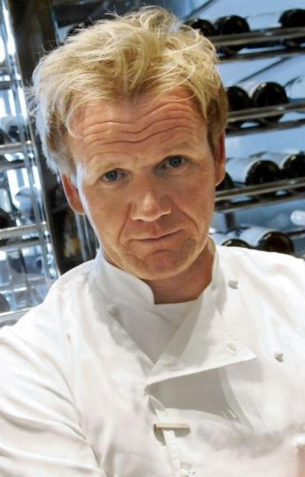 Gordon Ramsay (57) Sa Stal šesťnásobným Otcom: Už PRESTAŇ! Odkazujú Mu ...