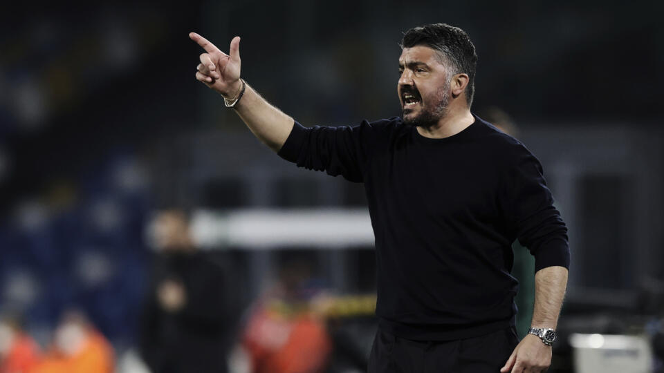 KK45 Neapol - Trńer Neapola Gennaro Gattuso počas odvety 16-finále Európskej ligy SSC Neapol - FC Granada 25. februára 2021 v Neapole. FOTO TASR/AP
Napoli coach Gennaro Gattuso gestures during the Europa League, round of 32, return match between Napoli and Granada, at the Diego Armando Maradona stadium in Naples, Thursday, Feb. 25, 2021. (Alessandro Garofalo/LaPresse via AP)