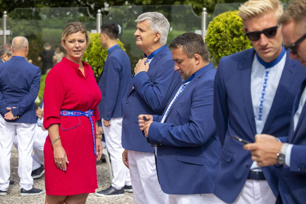 Slovenskí oympionici skladajú prisahu do rúk prezidentky Zuzany Čaputovej pred odletom do Tokia.