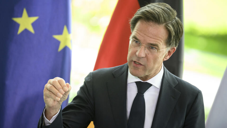 PK 37 Berlín - Na snímke holandský premiér Mark Rutte reční počas tlačovej konferencie s nemeckým kancelárom Olafom Scholzom po zasadnutí nemecko-holandského klimatického kabinetu ohľadom klimatickej politiky v Berlíne 4. októbra 2022. FOTO TASR/AP
Mark Rutte, Prime Minister of the Netherlands, makes remarks at a press conference with Chancellor Scholz after the meeting of the German-Dutch Climate Cabinet at the Federal Chancellery in Berlin, Germany, Tuesday, Oct. 4, 2022. (Bernd von Jutrczenk