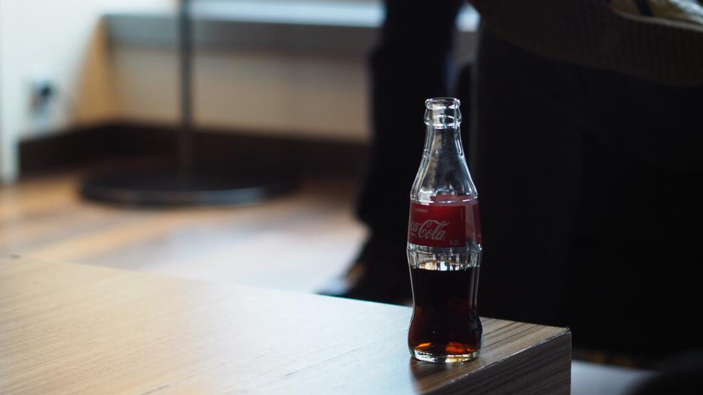 Odvaha Coca-Cole nechýba. Brilantným postom naráža na Gorilu