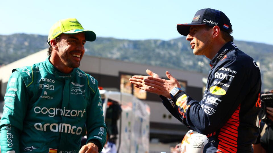 Max Verstappen a Fernando Alonso.