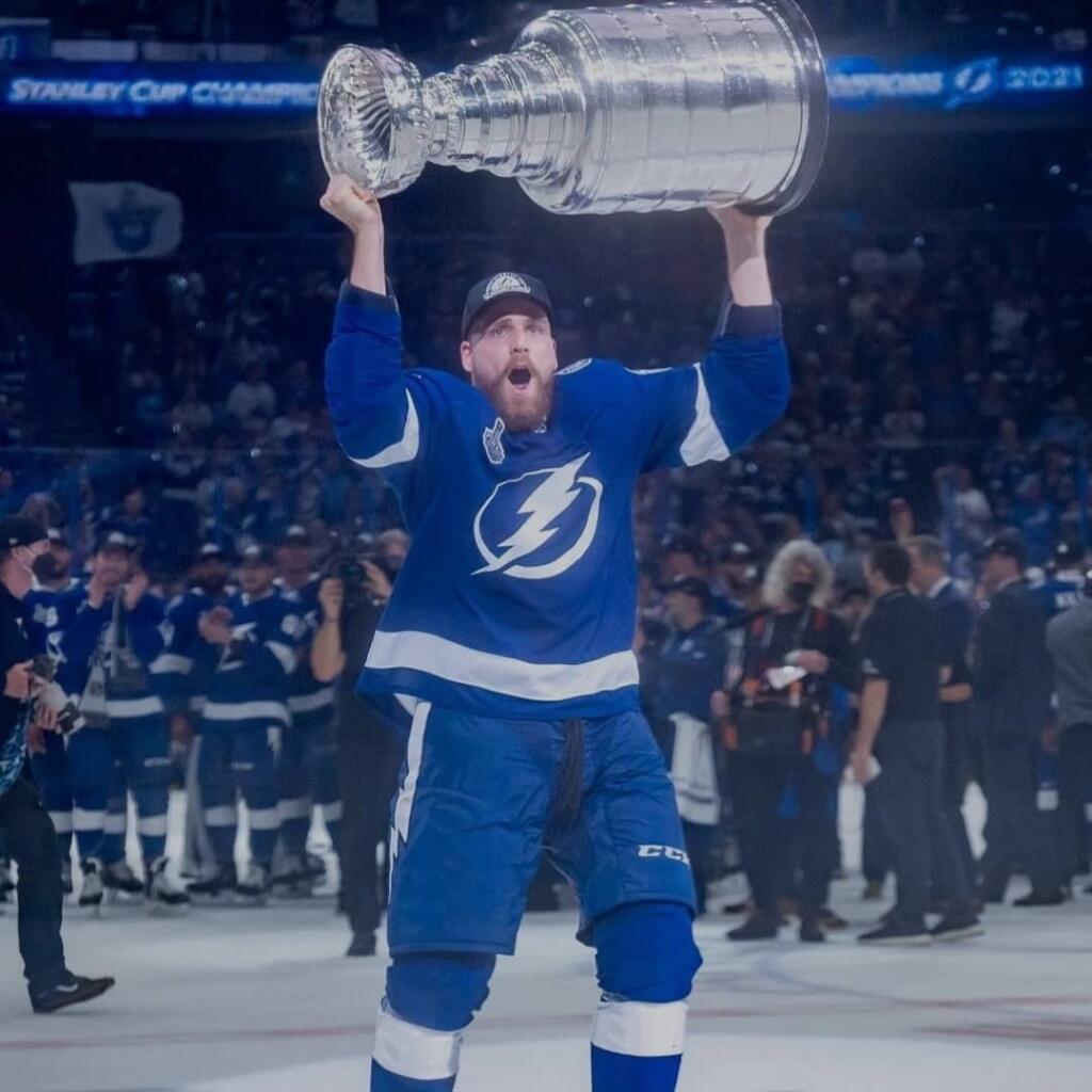 Erik Černák s Tampou Bay tento rok obhájil Stanley Cup. Pre klub boli jeho služby neoceniteľné.