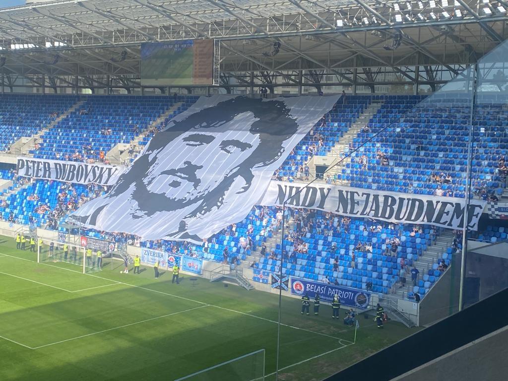 Fanúšikovia si uctili pamiatku Petra Dubovského