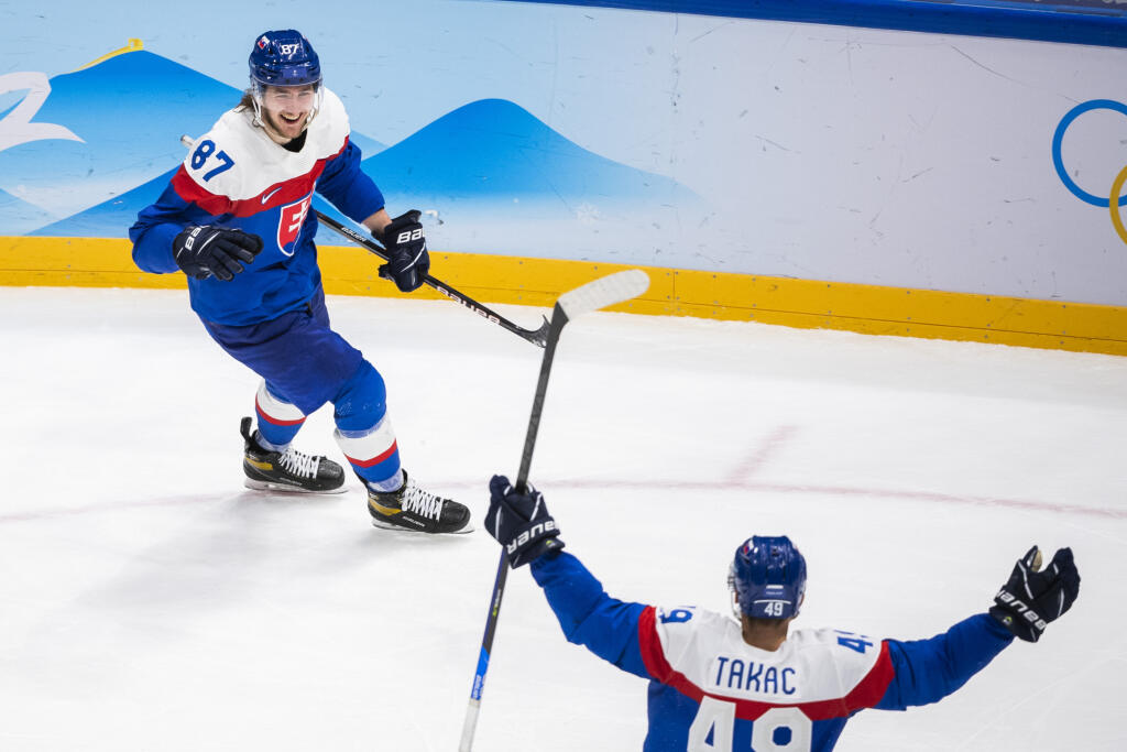 Regendovi k zviditeľneniu a ceste do NHL pomohli aj výkony v reprezentácii počas olympiády, odkiaľ má doma bronzovú medailu.