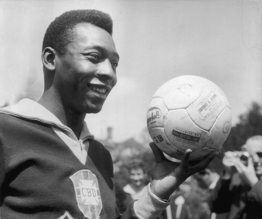 Jeden z najznámejších svetových futbalistov Pelé sa tiež dostal do finančných problémov. Podieľal sa na ťažkom hazarde a praní špinavých peňazí. Podľa zdrojov, keď bol Ministrom športu v Brazílii, sa stal hazard súčasťou príjmov futbalových klubov.