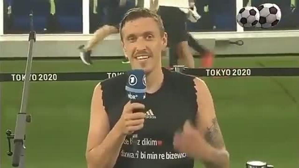 VIDEO: ŠOK v pozápasovom rozhovore: Kapitán futbalistov Nemecka požiadal priateľku o ruku!
