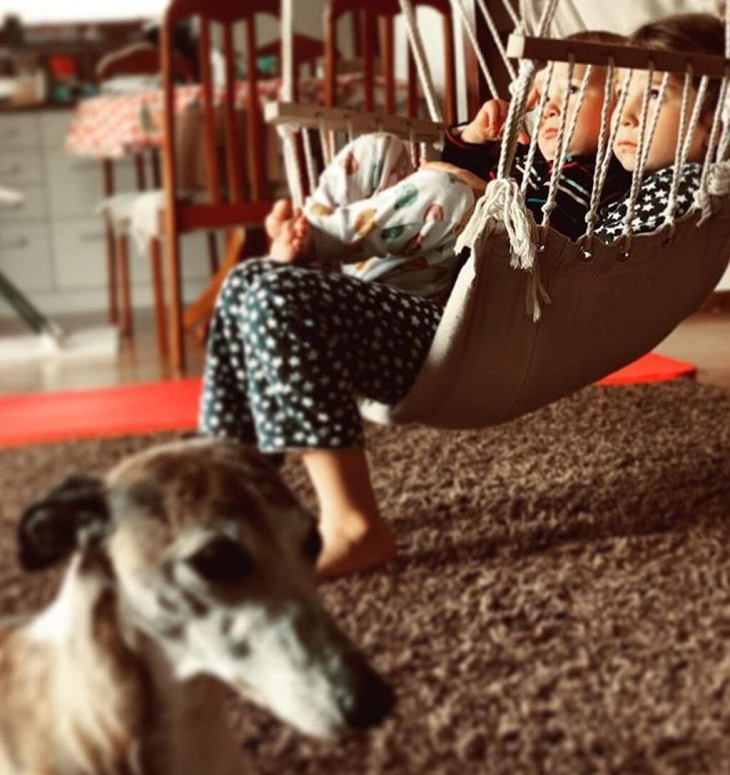 Helena Krajčiová má doma i závesné kreslo.